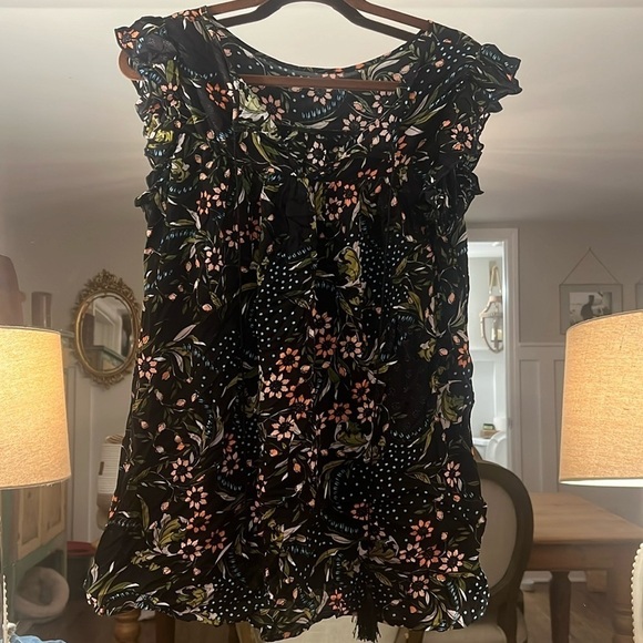 Modcloth Tops - ModCloth Floral Flutter Sleeve‎ Blouse​​